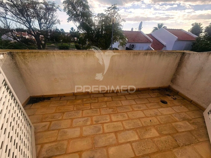 Moradia T2 para Venda em Guia Foto 12