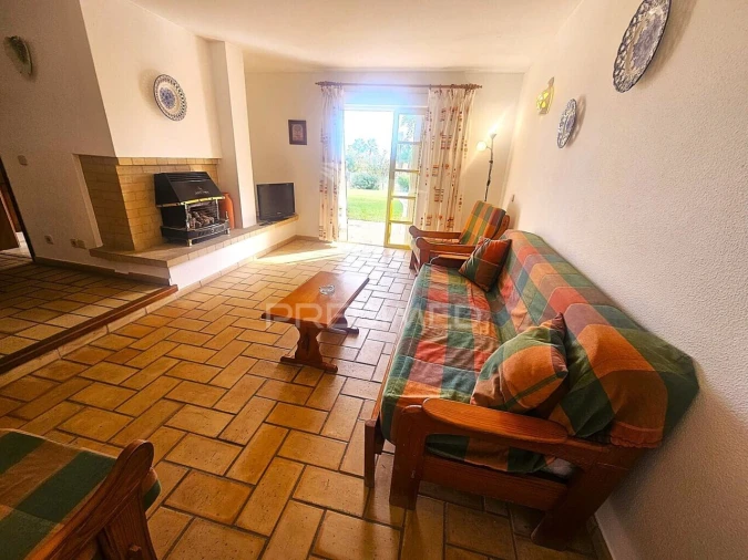 Moradia T2 para Venda em Guia Foto 4