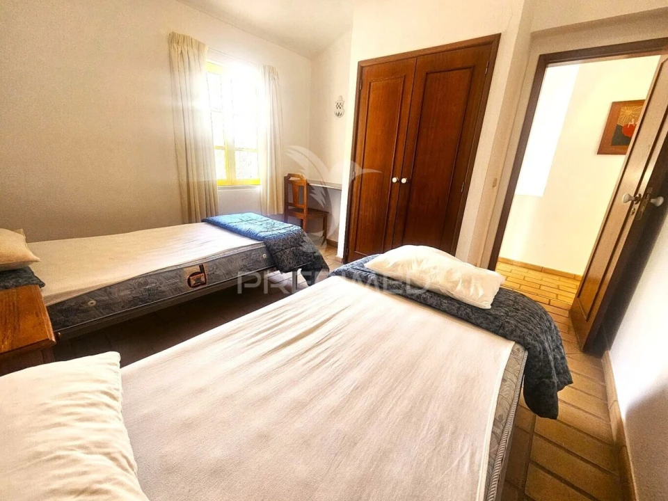 Moradia T2 para Venda em Guia Foto 11