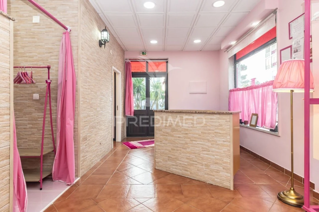 Loja para Venda em Quinta do Conde Foto 10