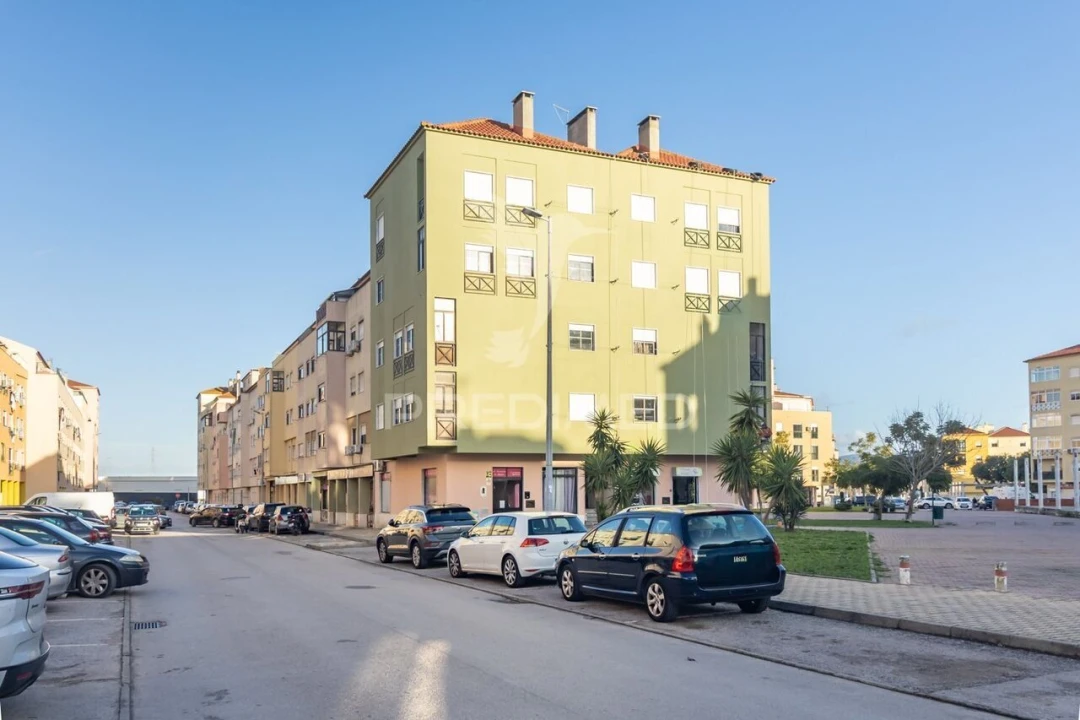 Loja para Venda em Quinta do Conde Foto 22