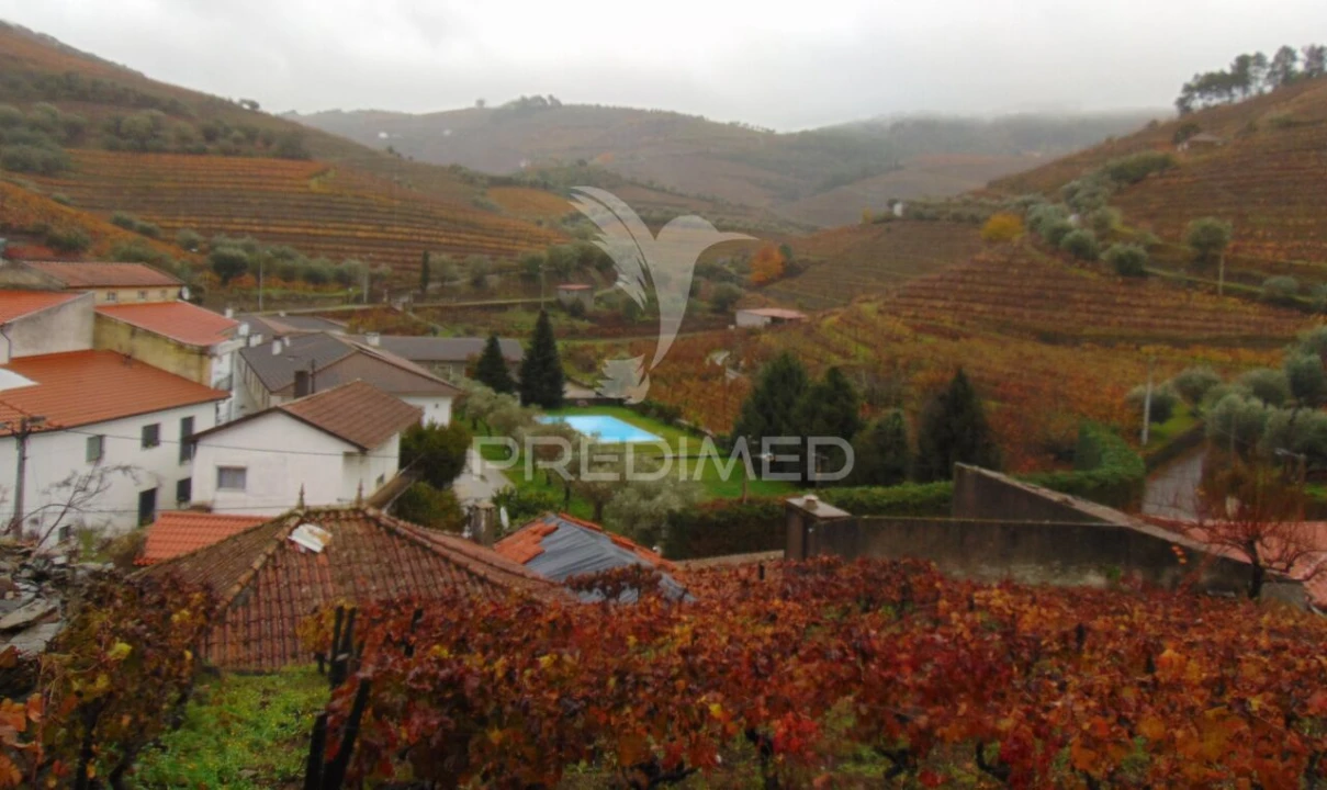 Moradia T3 para Venda em Abaças Foto 22