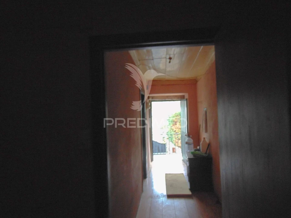 Moradia T3 para Venda em Abaças Foto 10