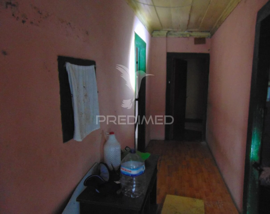 Moradia T3 para Venda em Abaças Foto 6