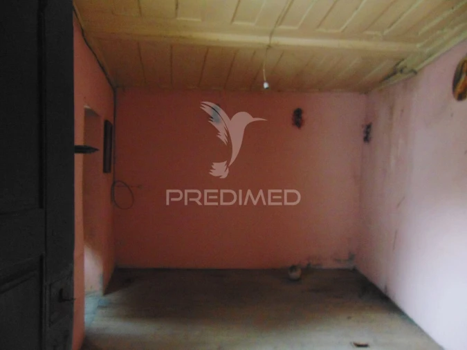 Moradia T3 para Venda em Abaças Foto 8