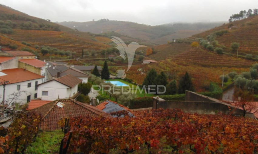 Moradia T3 para Venda em Abaças Foto 22