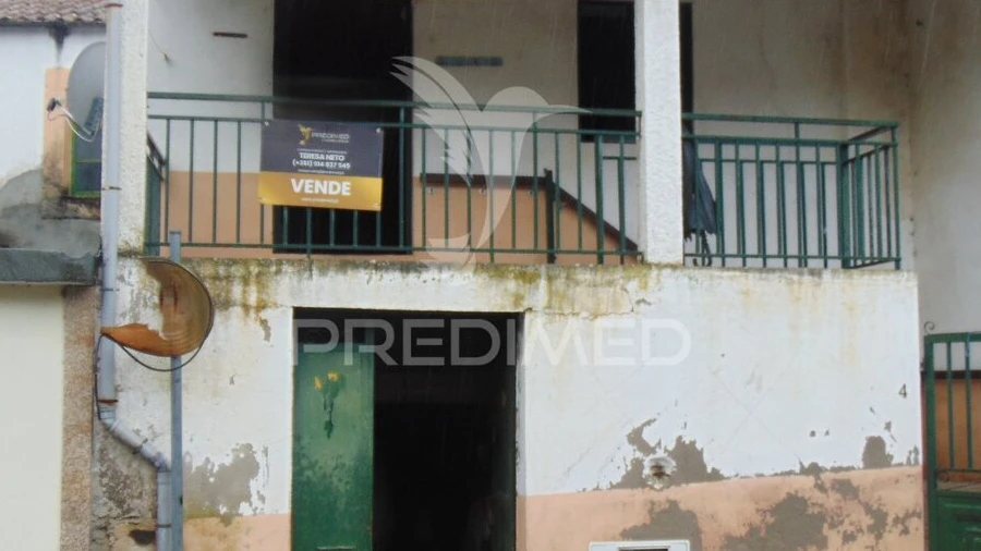 Moradia T3 para Venda em Abaças