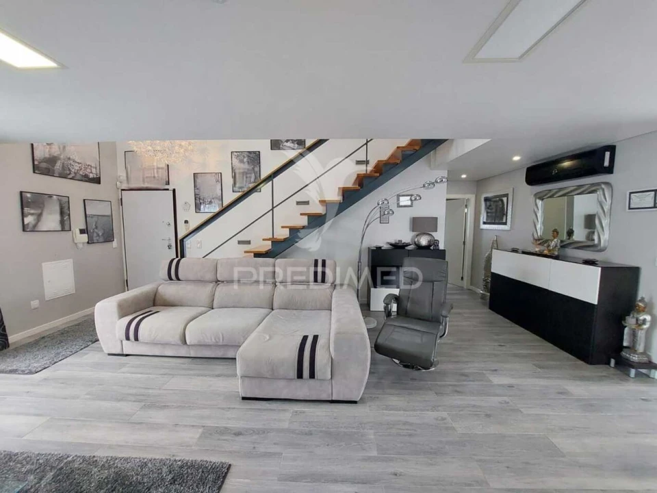 Moradia T4 para Venda em Quinta do Conde Foto 6