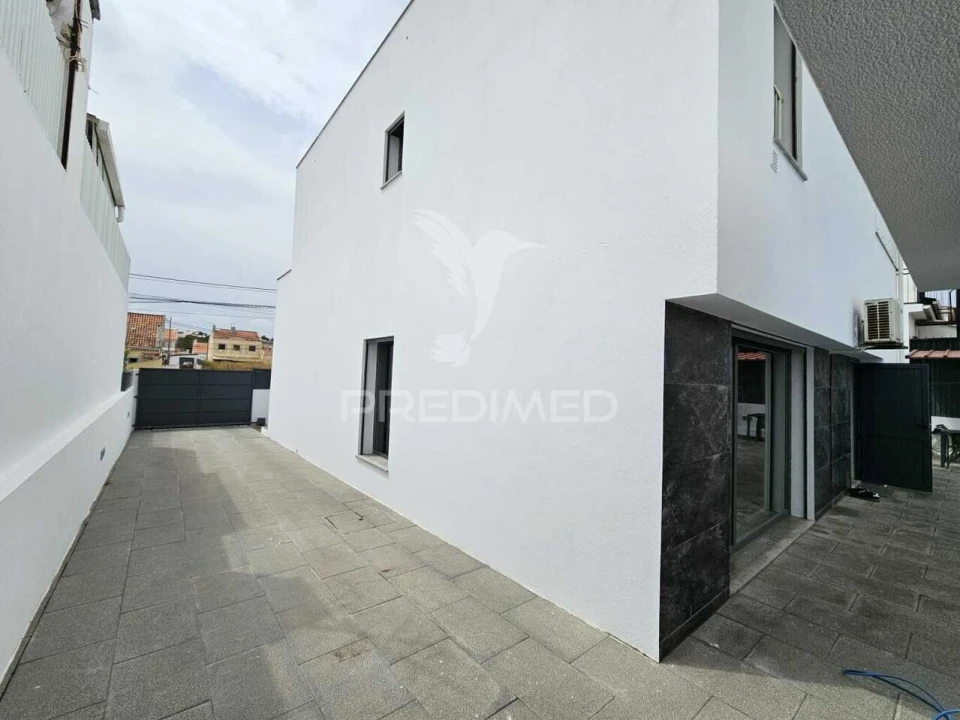 Moradia T4 para Venda em Quinta do Conde Foto 26