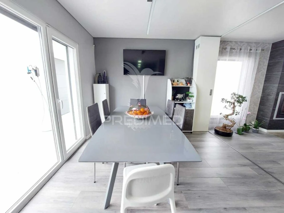 Moradia T4 para Venda em Quinta do Conde Foto 9