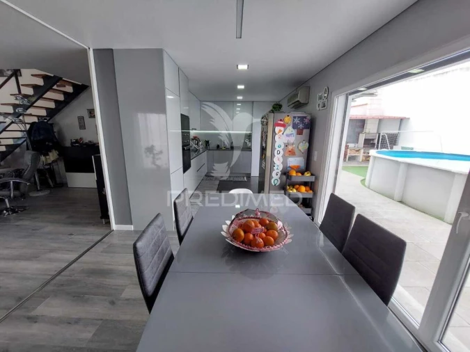 Moradia T4 para Venda em Quinta do Conde Foto 10