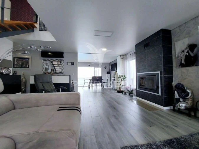 Moradia T4 para Venda em Quinta do Conde Foto 7