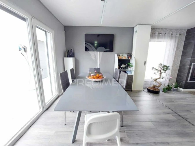 Moradia T4 para Venda em Quinta do Conde Foto 9