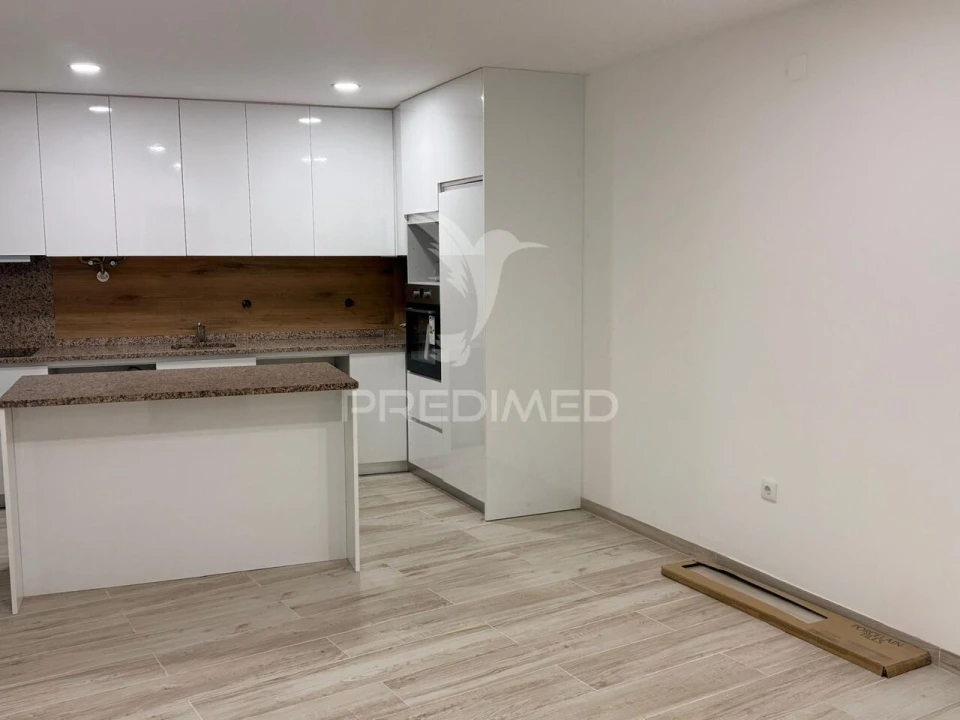 Moradia T3 para Venda em Vilarinho dos Freires Foto 29