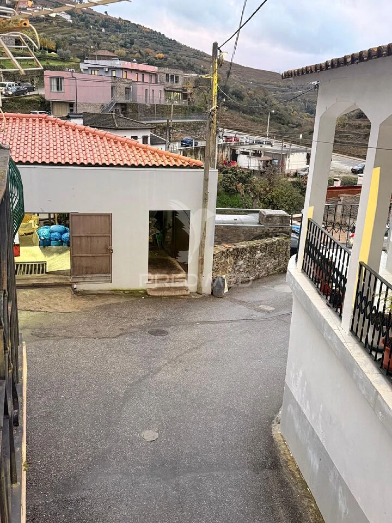 Moradia T3 para Venda em Vilarinho dos Freires Foto 3