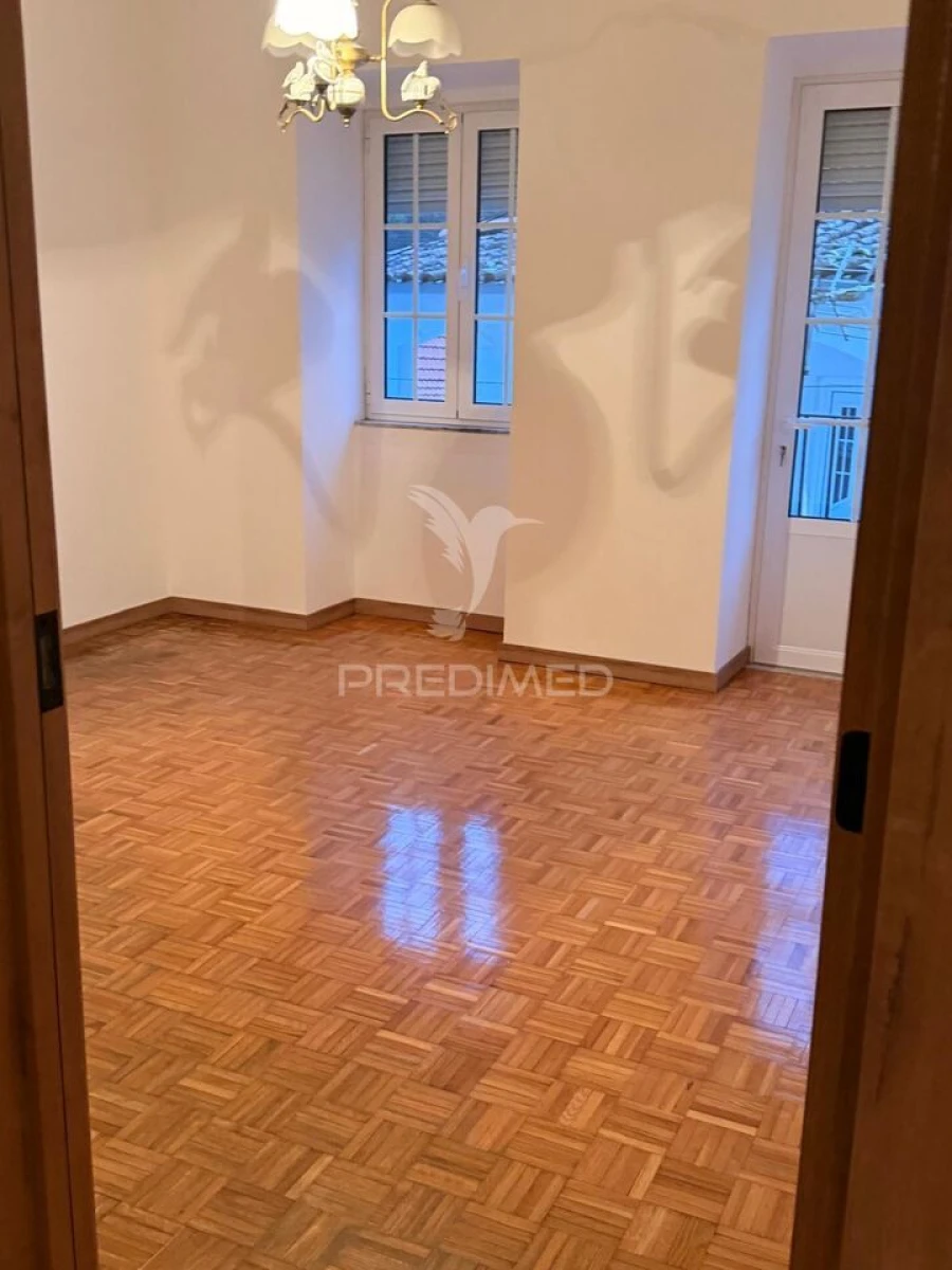 Moradia T3 para Venda em Vilarinho dos Freires Foto 22