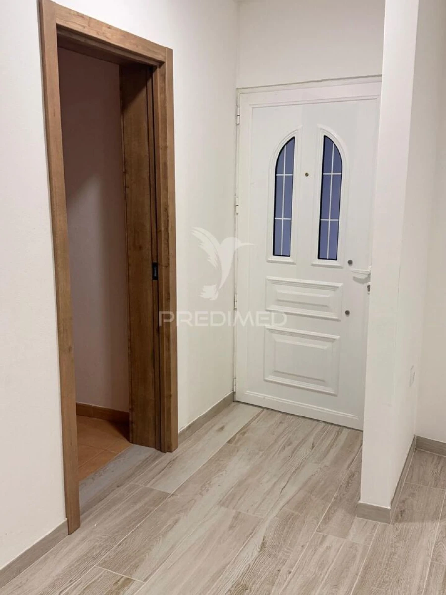 Moradia T3 para Venda em Vilarinho dos Freires Foto 17