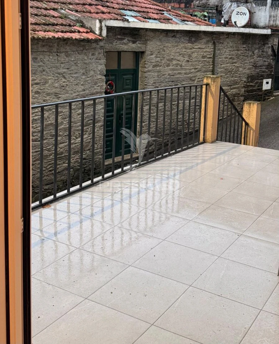 Moradia T3 para Venda em Vilarinho dos Freires Foto 16