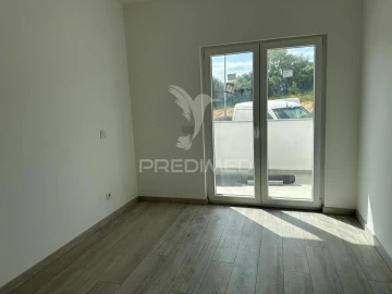 Apartamento T3 para Venda em Marvila, Ribeira Santarém, São Salvador, São Nicolau