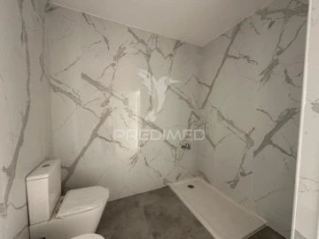 Apartamento T3 para Venda em Marvila, Ribeira Santarém, São Salvador, São Nicolau