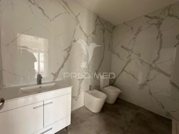 Apartamento T3 para Venda em Marvila, Ribeira Santarém, São Salvador, São Nicolau