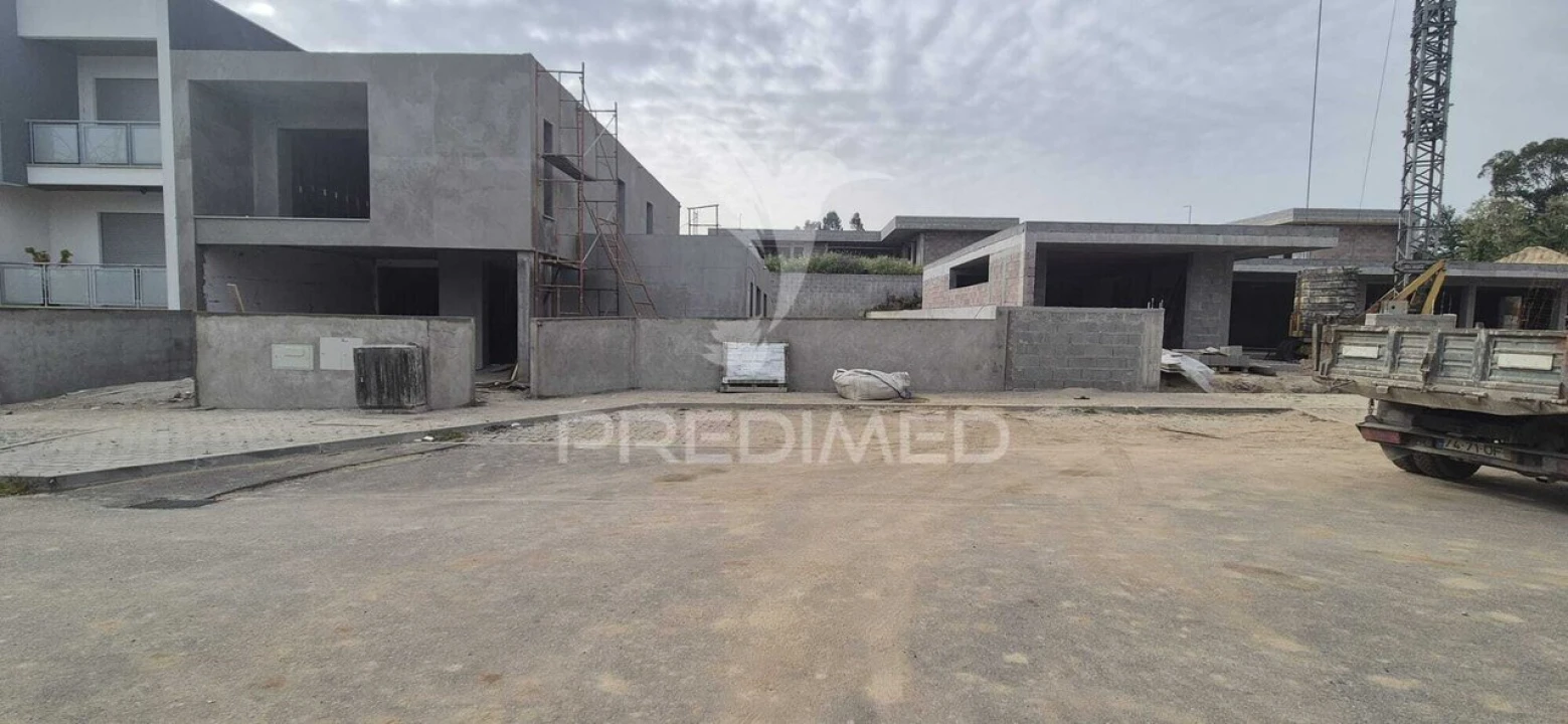 Moradia T3 para Venda em Soutelo Foto 19