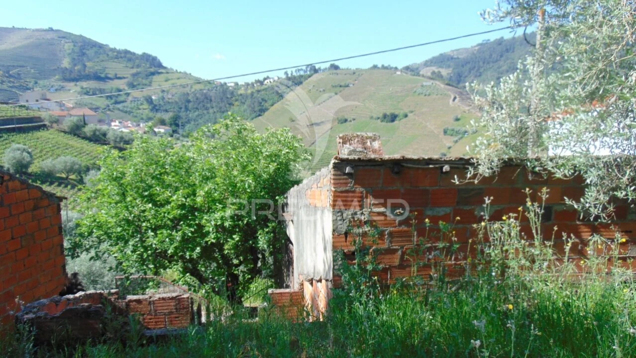 Moradia T4 para Venda em Abaças Foto 4