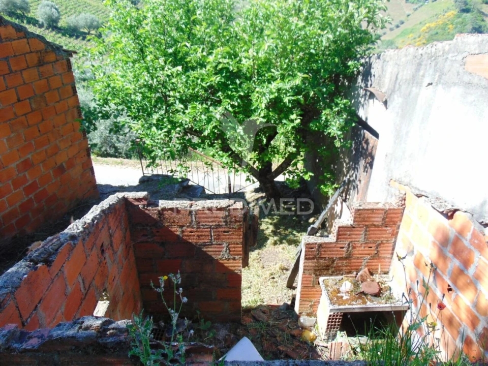 Moradia T4 para Venda em Abaças Foto 6