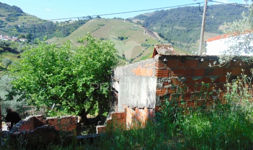 Moradia T4 para Venda em Abaças Foto 5