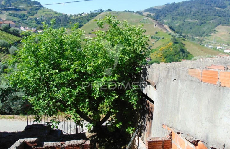 Moradia T4 para Venda em Abaças Foto 7