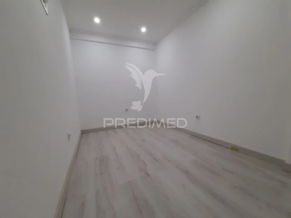 Loja para Venda em Corroios Foto 3