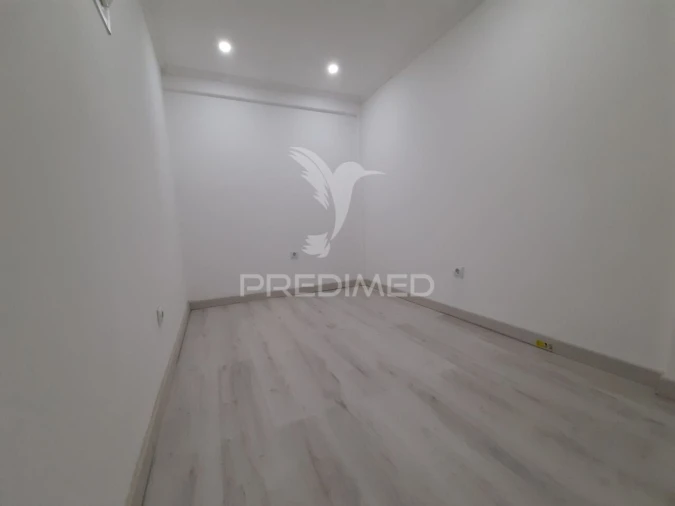 Loja para Venda em Corroios Foto 3