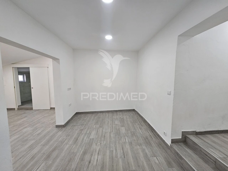 Moradia T1 para Venda em Santa Barbara de Padrões Foto 7