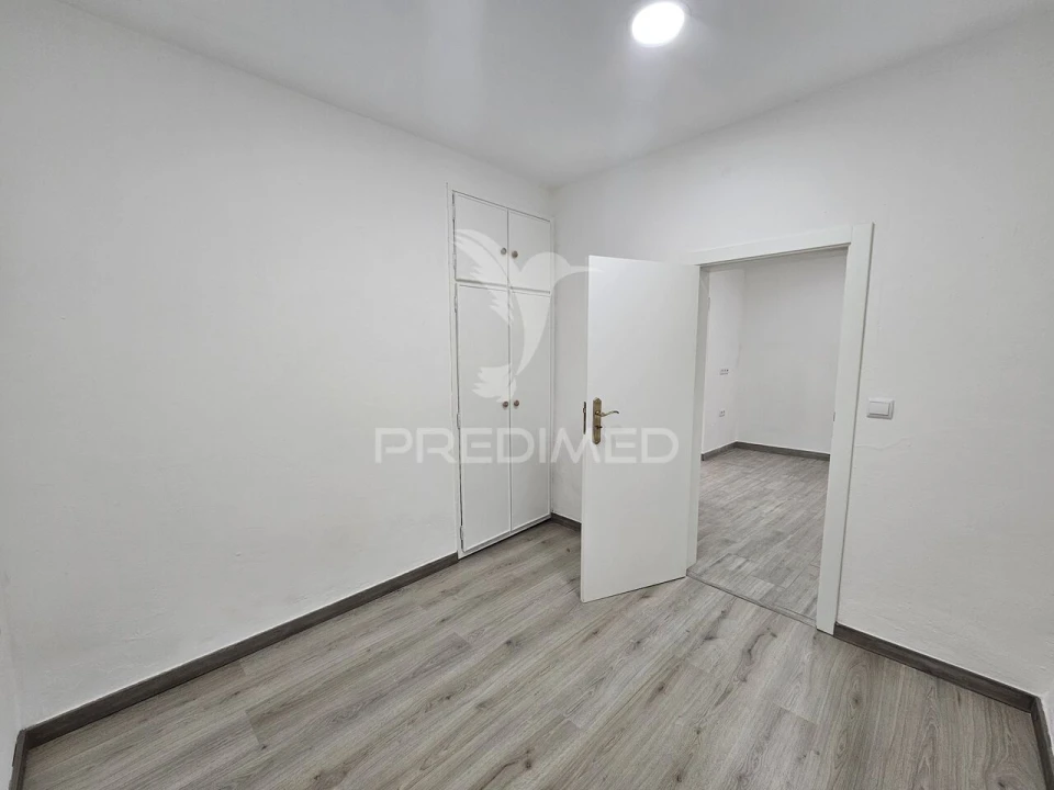 Moradia T1 para Venda em Santa Barbara de Padrões Foto 11