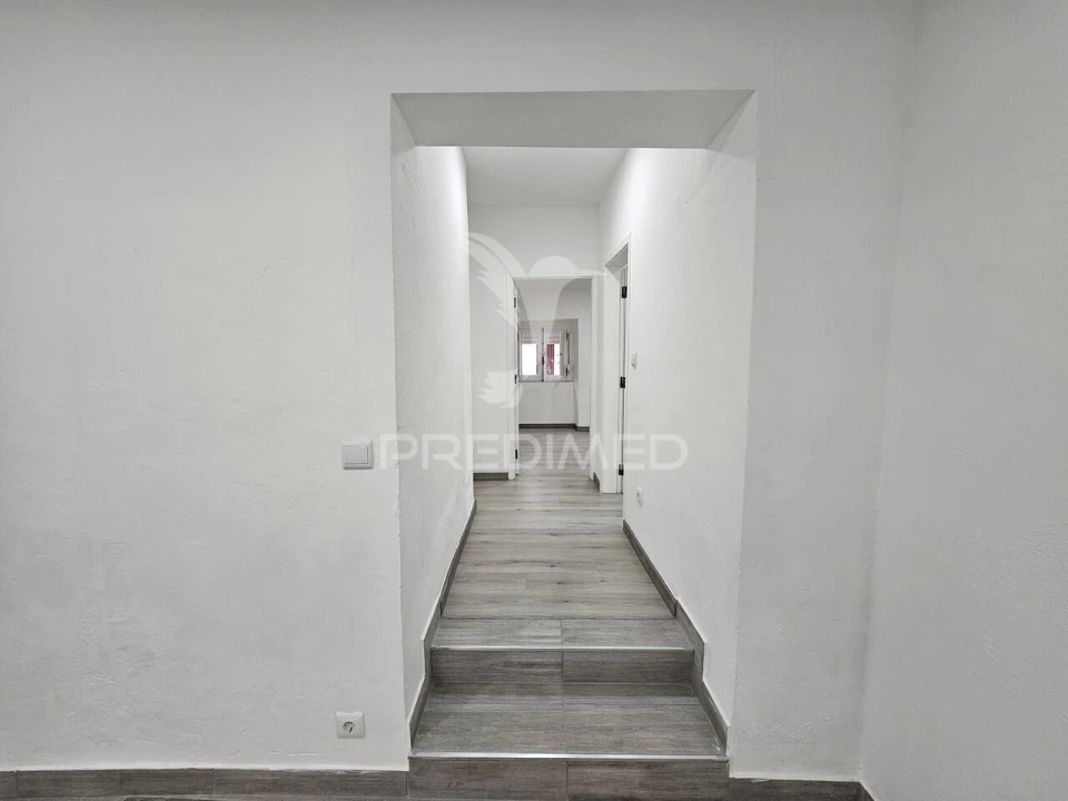 Moradia T1 para Venda em Santa Barbara de Padrões Foto 8