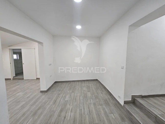 Moradia T1 para Venda em Santa Barbara de Padrões Foto 7