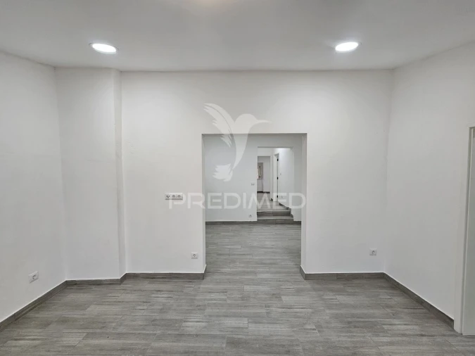 Moradia T1 para Venda em Santa Barbara de Padrões Foto 6