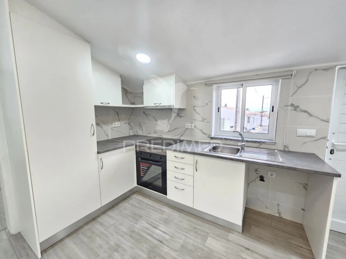 Moradia T1 para Venda em Santa Barbara de Padrões Foto 4