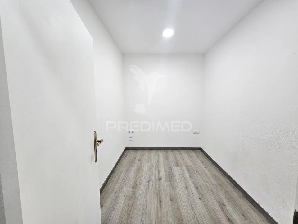 Moradia T1 para Venda em Santa Barbara de Padrões Foto 12