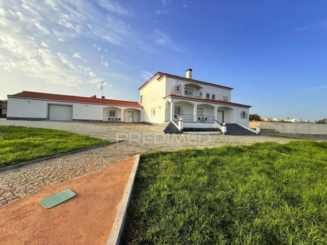 Quinta T5 para Venda em Assunção, Ajuda, Salvador e Santo Ildefonso