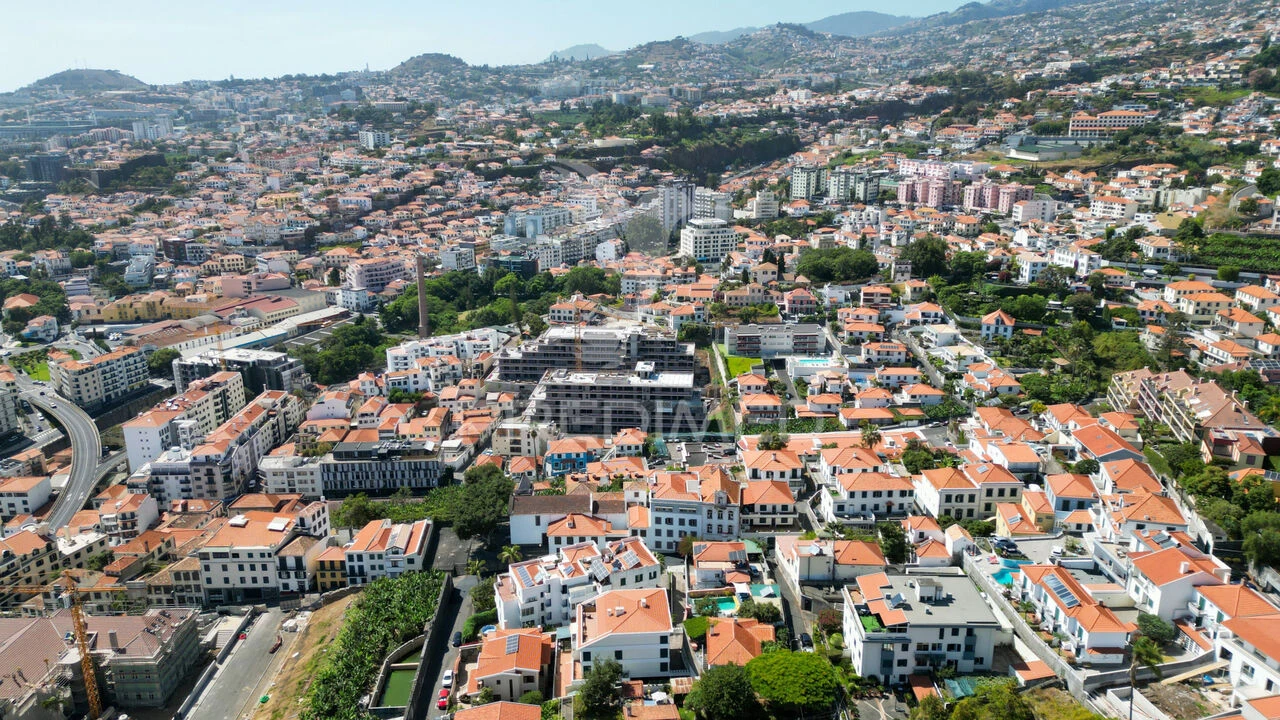 Prédio para Venda em Funchal (Santa Luzia) Foto 18