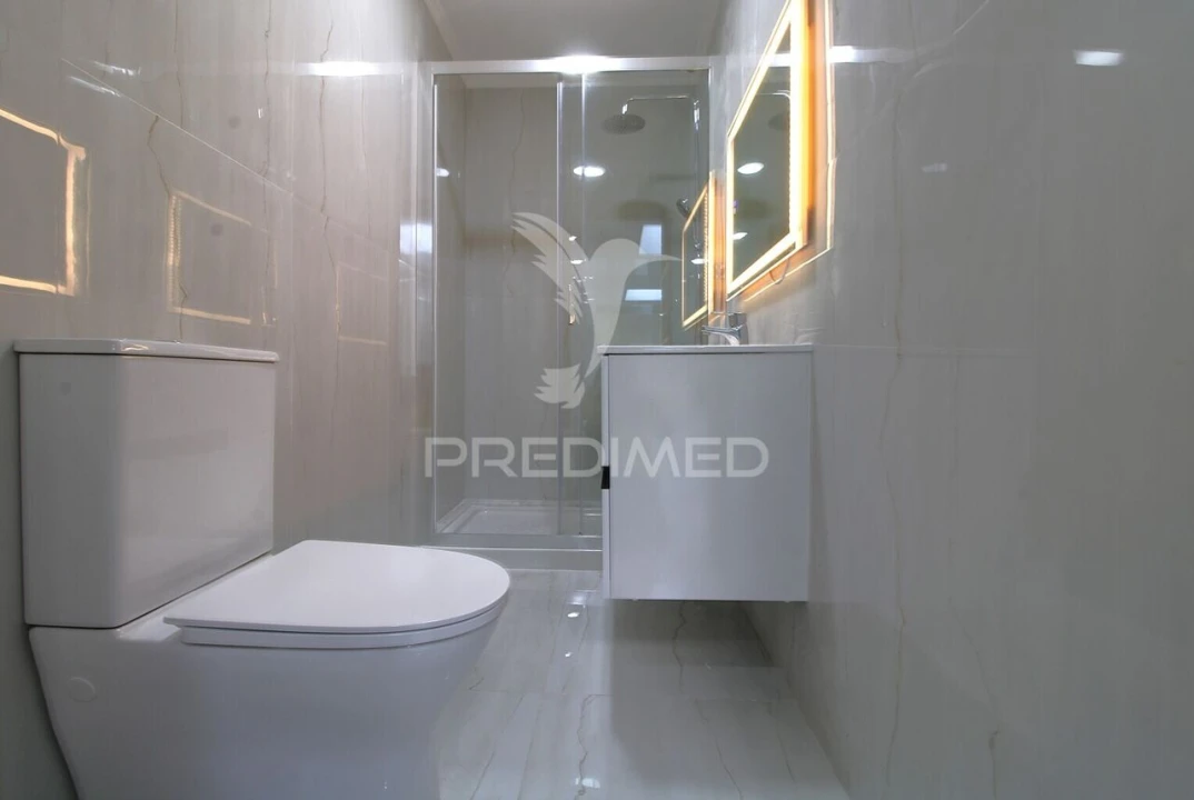 Moradia T5 para Venda em Campanhã Foto 18