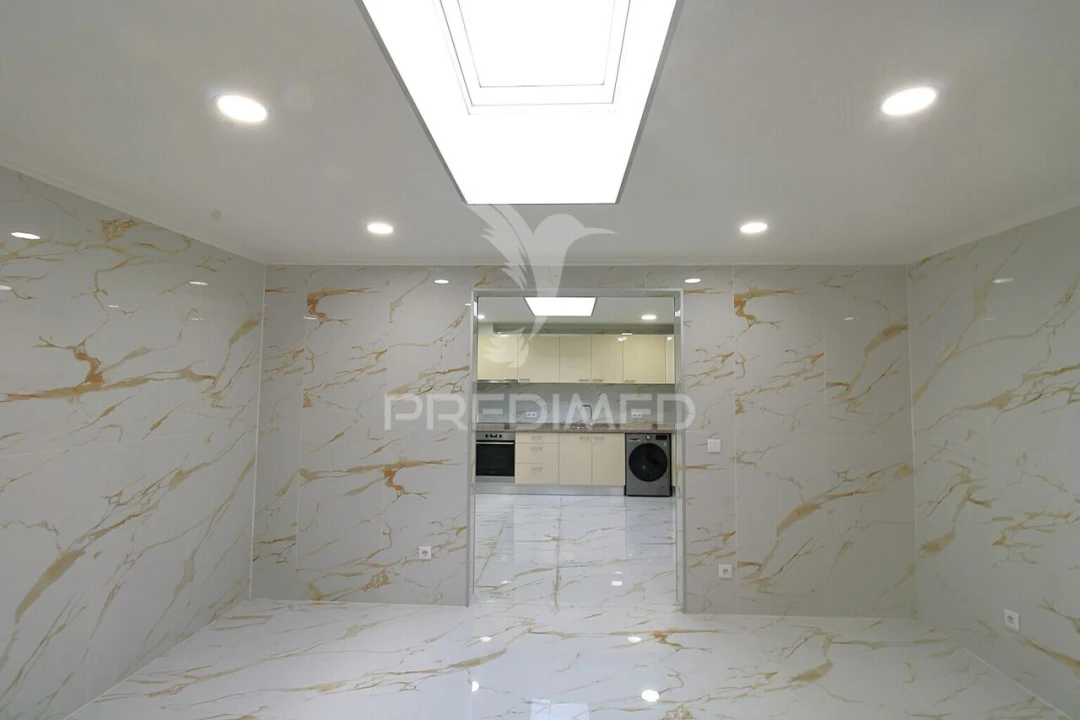 Moradia T5 para Venda em Campanhã Foto 6