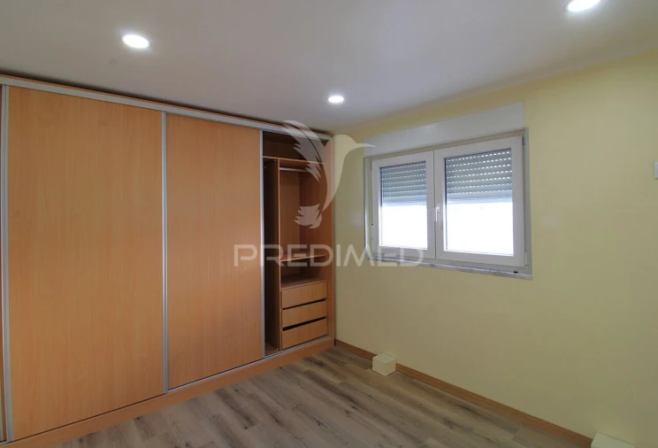 Moradia T5 para Venda em Campanhã Foto 7