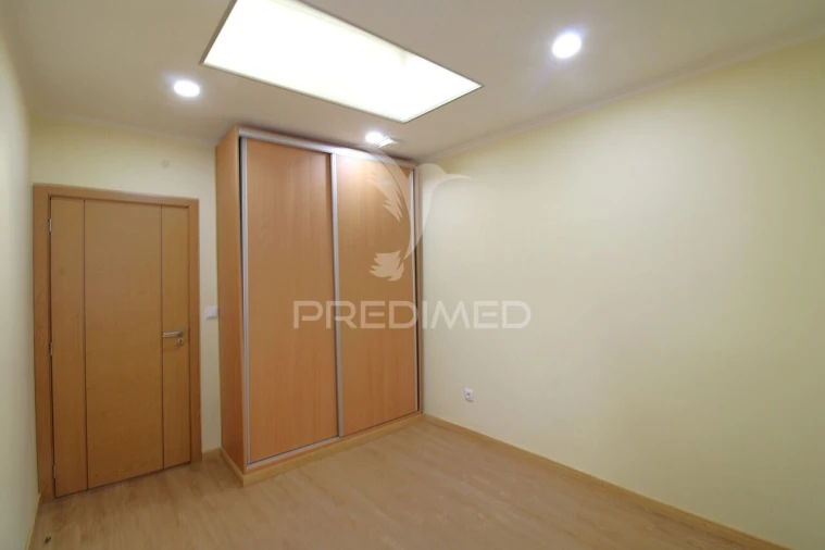 Moradia T5 para Venda em Campanhã Foto 10