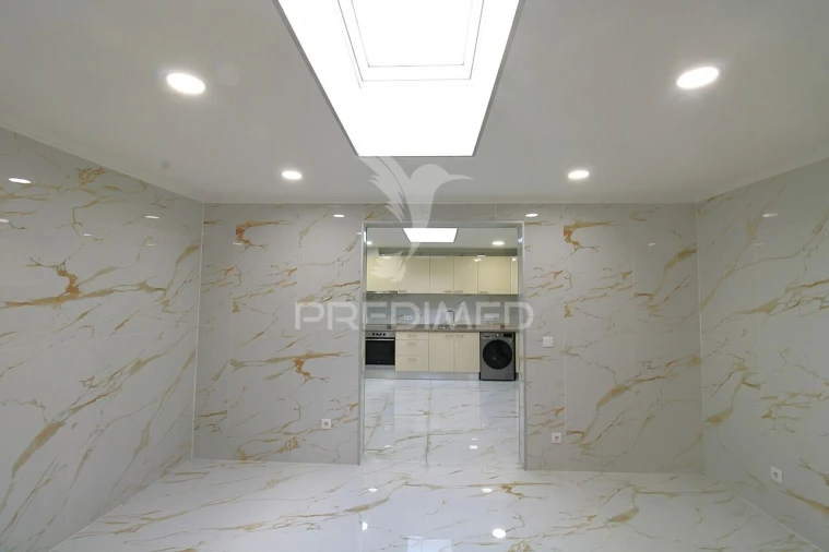 Moradia T5 para Venda em Campanhã Foto 6