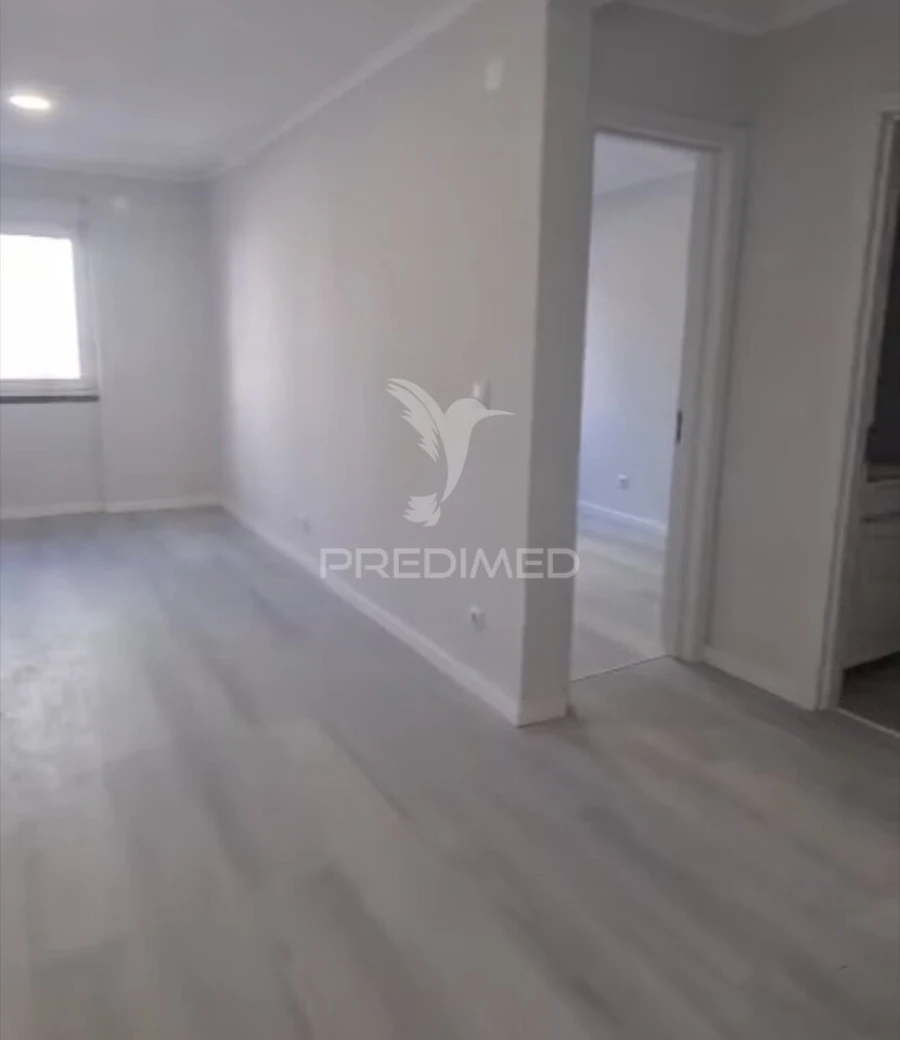 Apartamento T2 para Venda em Benfica Foto 21