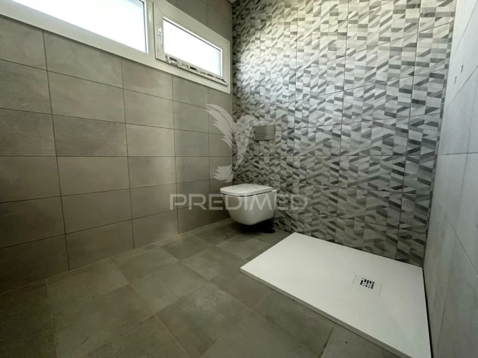 Moradia T4 para Venda em Assunção, Ajuda, Salvador e Santo Ildefonso Foto 12