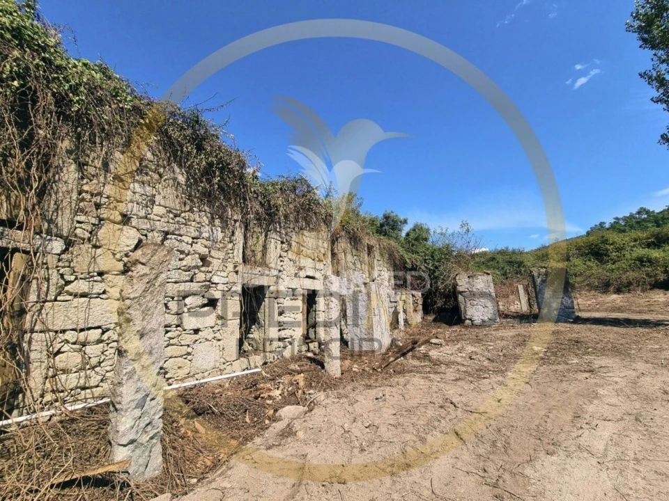 Moradia T4 para Venda em Monsul Foto 5