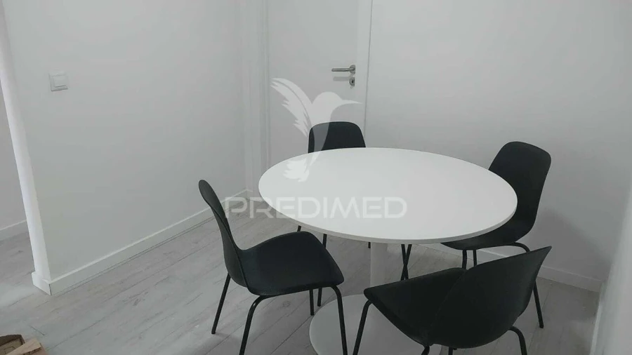 Moradia T9 para Venda em Ajuda Foto 11